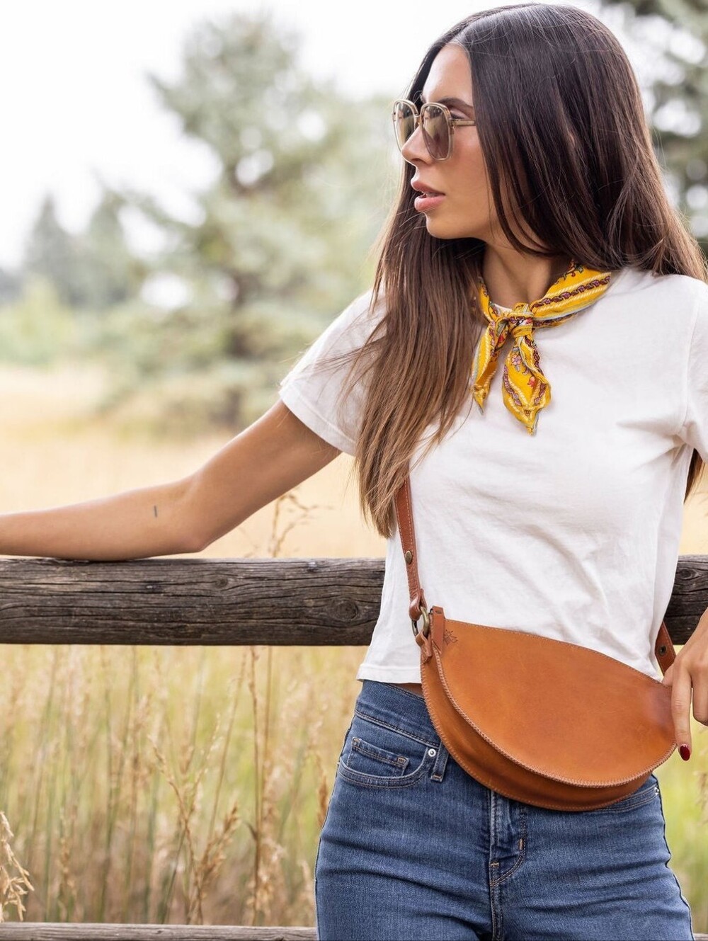 🐝Honey Bee 🐝 Leather Crossbody | Waist | Shoulder Bag | Size: 10½" x 5¾" x 2¾"